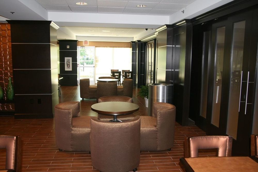 Hampton Inn Houston Near The Galleria Интериор снимка