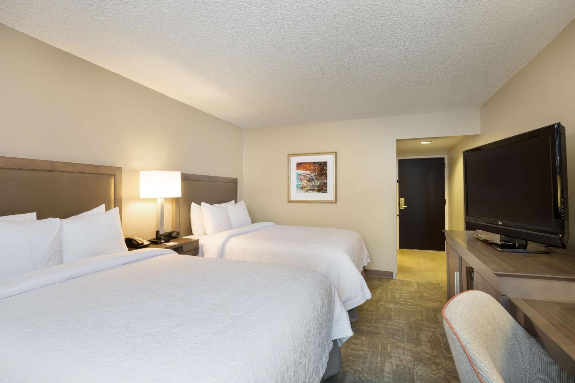 Hampton Inn Houston Near The Galleria Екстериор снимка